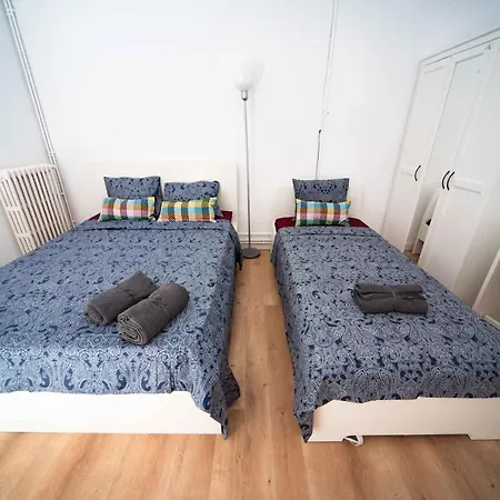 Hostel By Rambla De Catalunya *